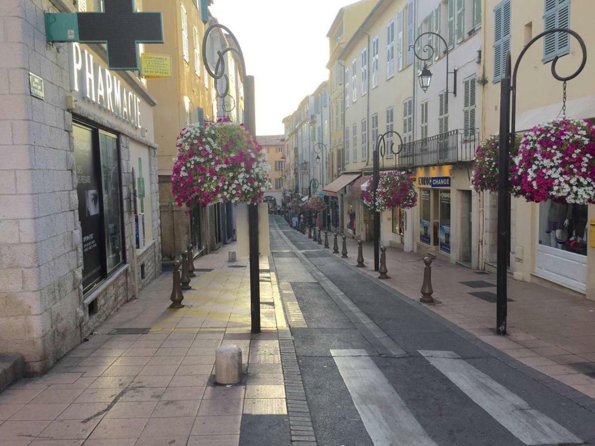 Bijou Apartment In Safranier - Old Town Antibes Exteriör bild